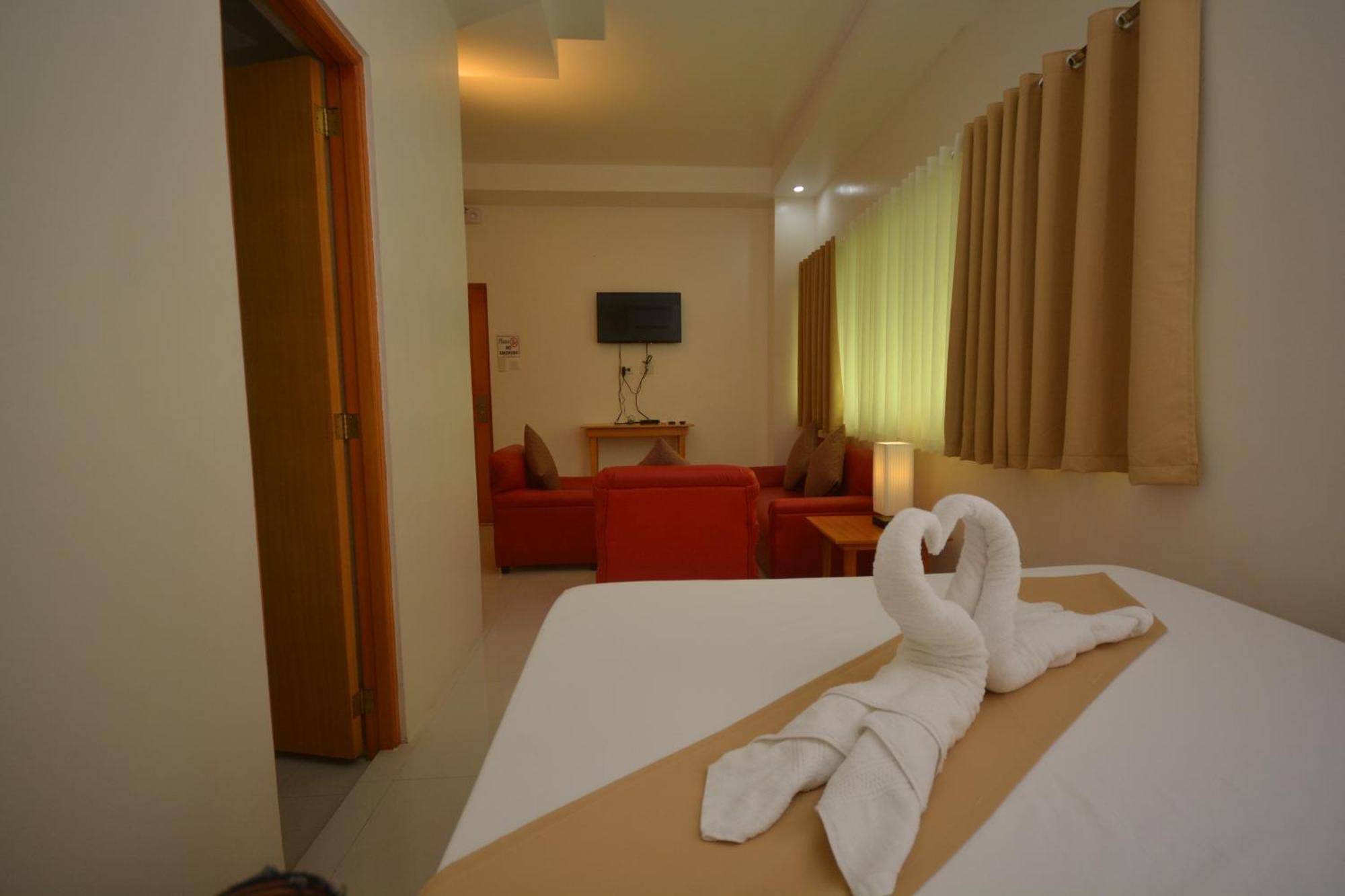Cherry'S Courtyard Puerto Princesa Екстер'єр фото