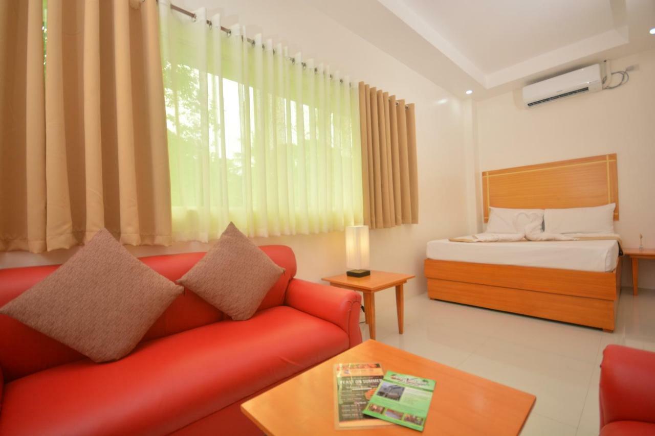 Cherry'S Courtyard Puerto Princesa Екстер'єр фото